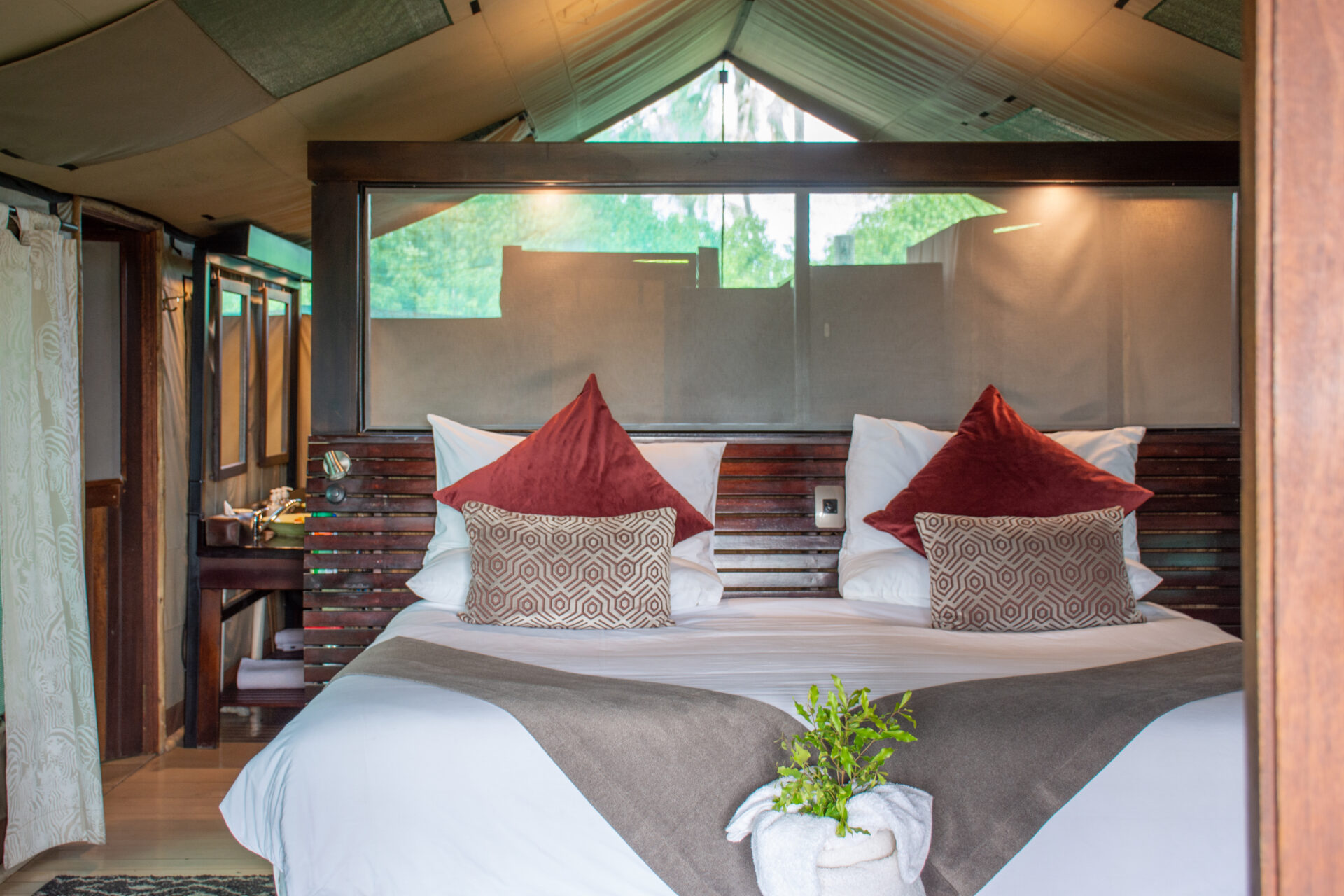 Pom Pom Camp Okavango Delta Safari